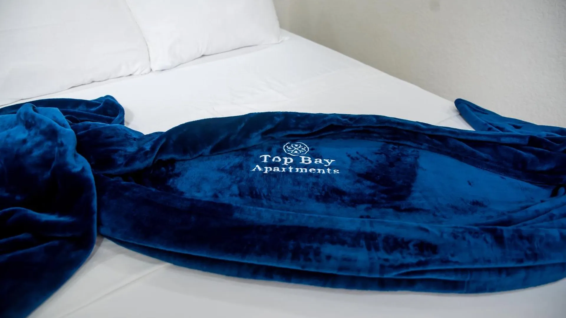 Top Bay Apartments - All 5 Units Montego Bay