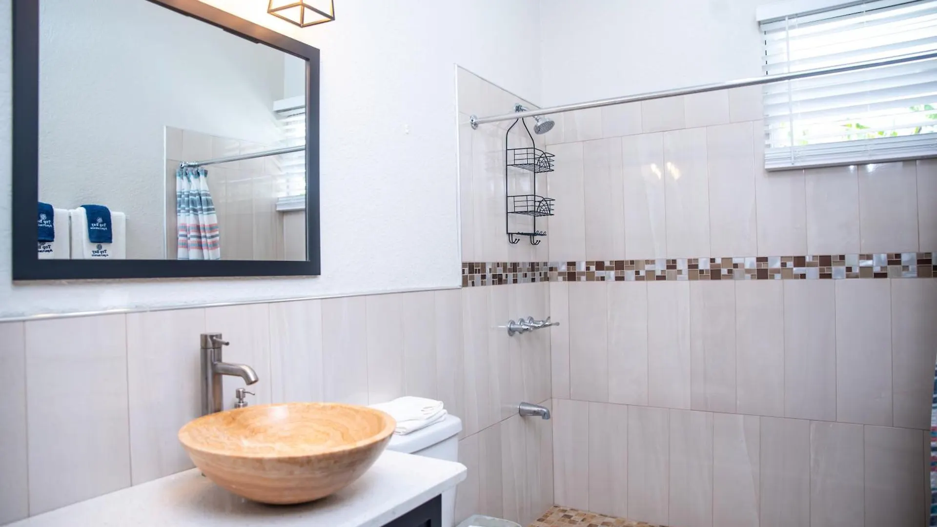 Top Bay Apartments - All 5 Units Montego Bay