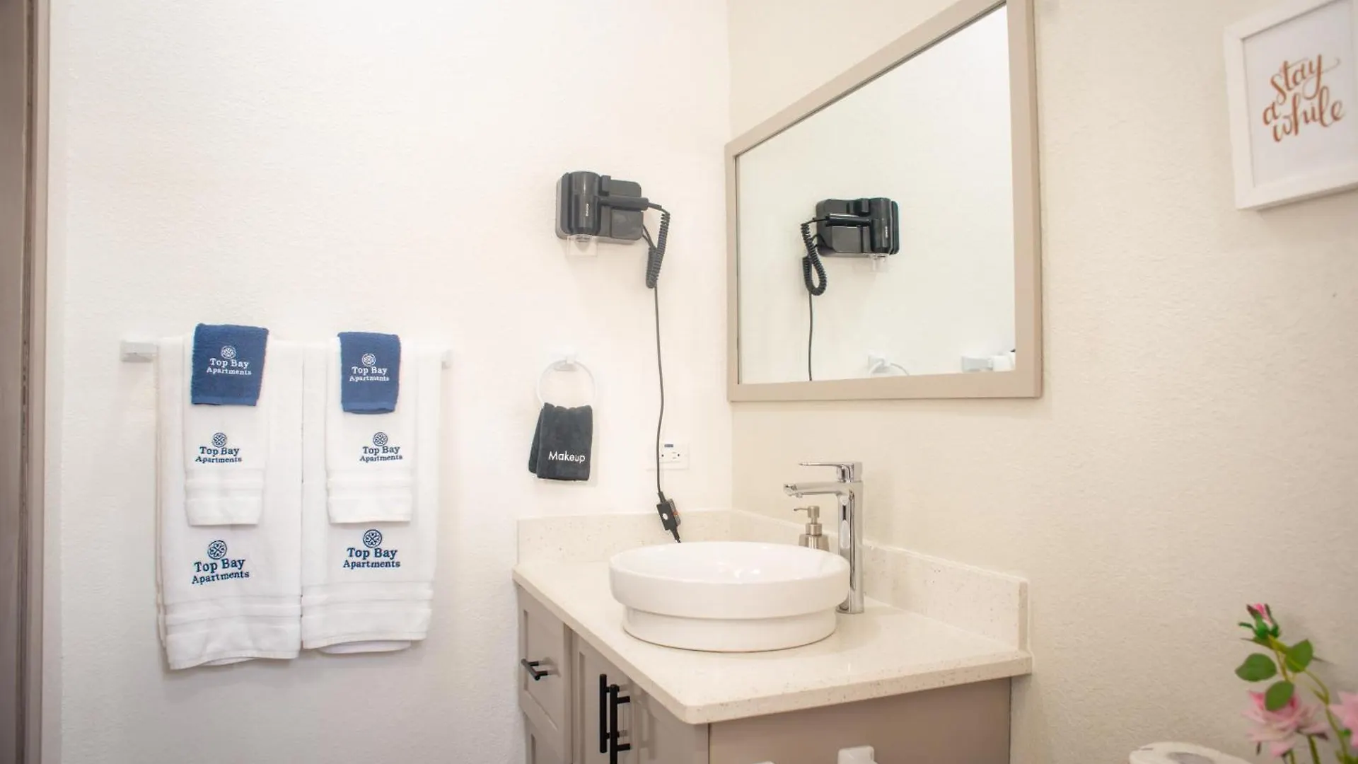 Top Bay Apartments - All 5 Units Montego Bay