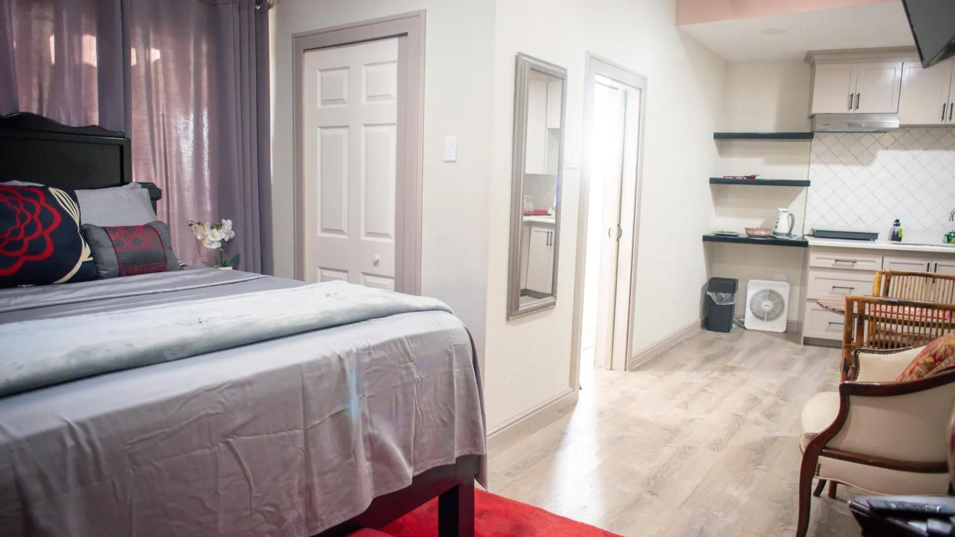 Top Bay Apartments - All 5 Units Montego Bay