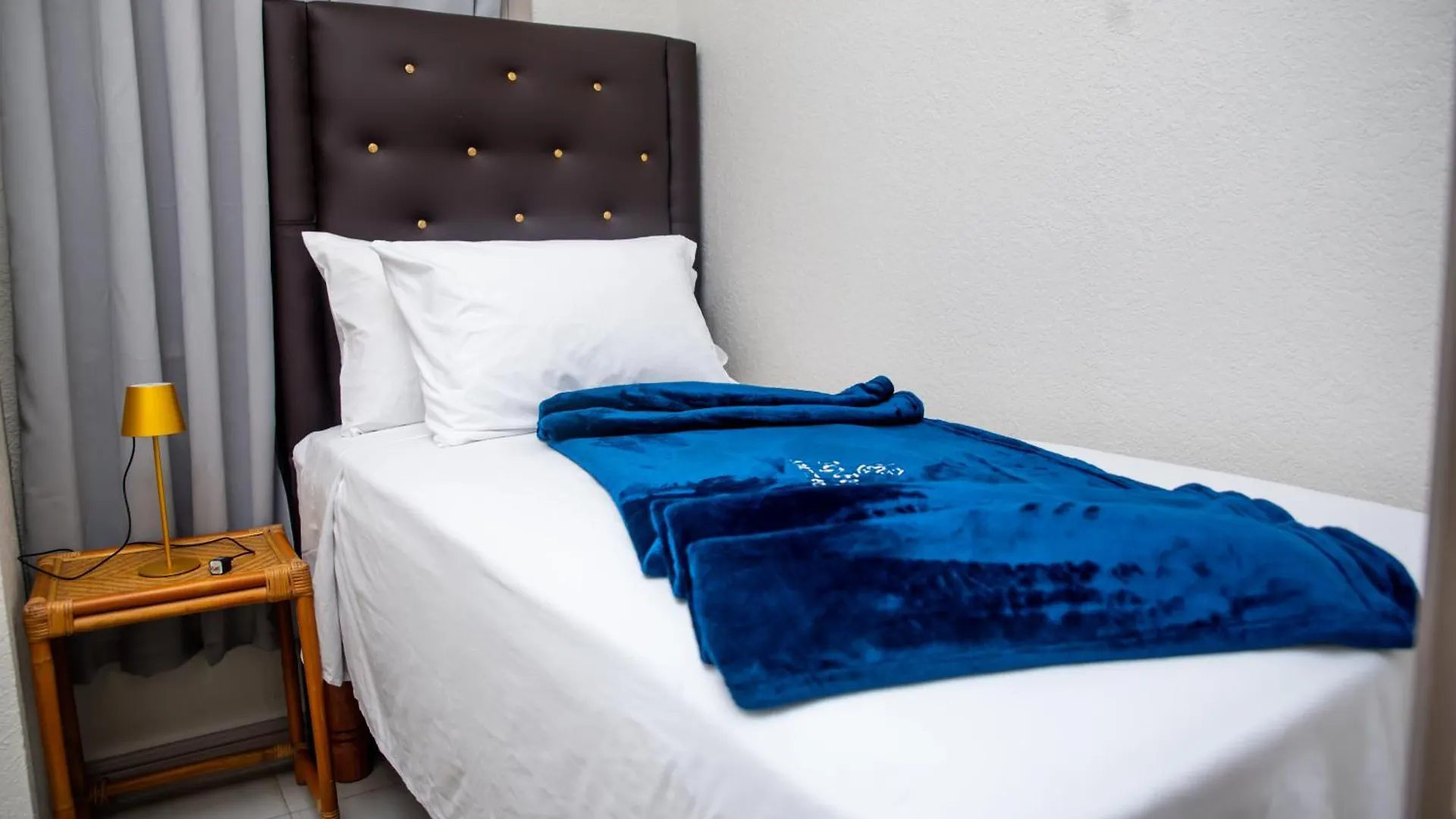 Top Bay Apartments - All 5 Units Montego Bay 0*,  Giamaica