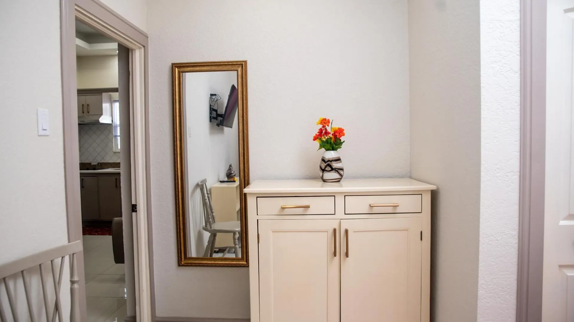 Top Bay Apartments - All 5 Units Montego Bay